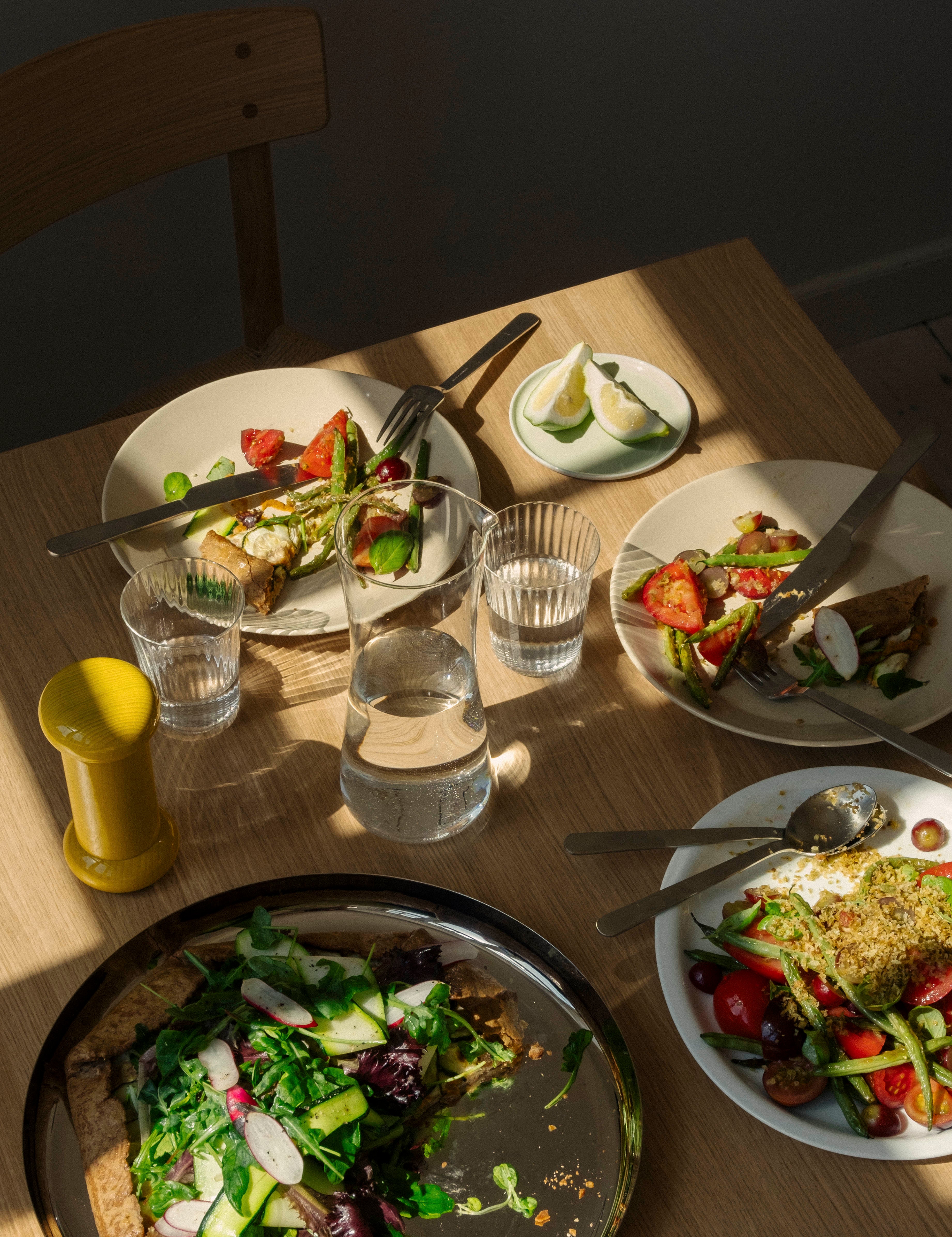 Around the table with Amalie Sigrid and Jakob Skov, Another Day of Eating