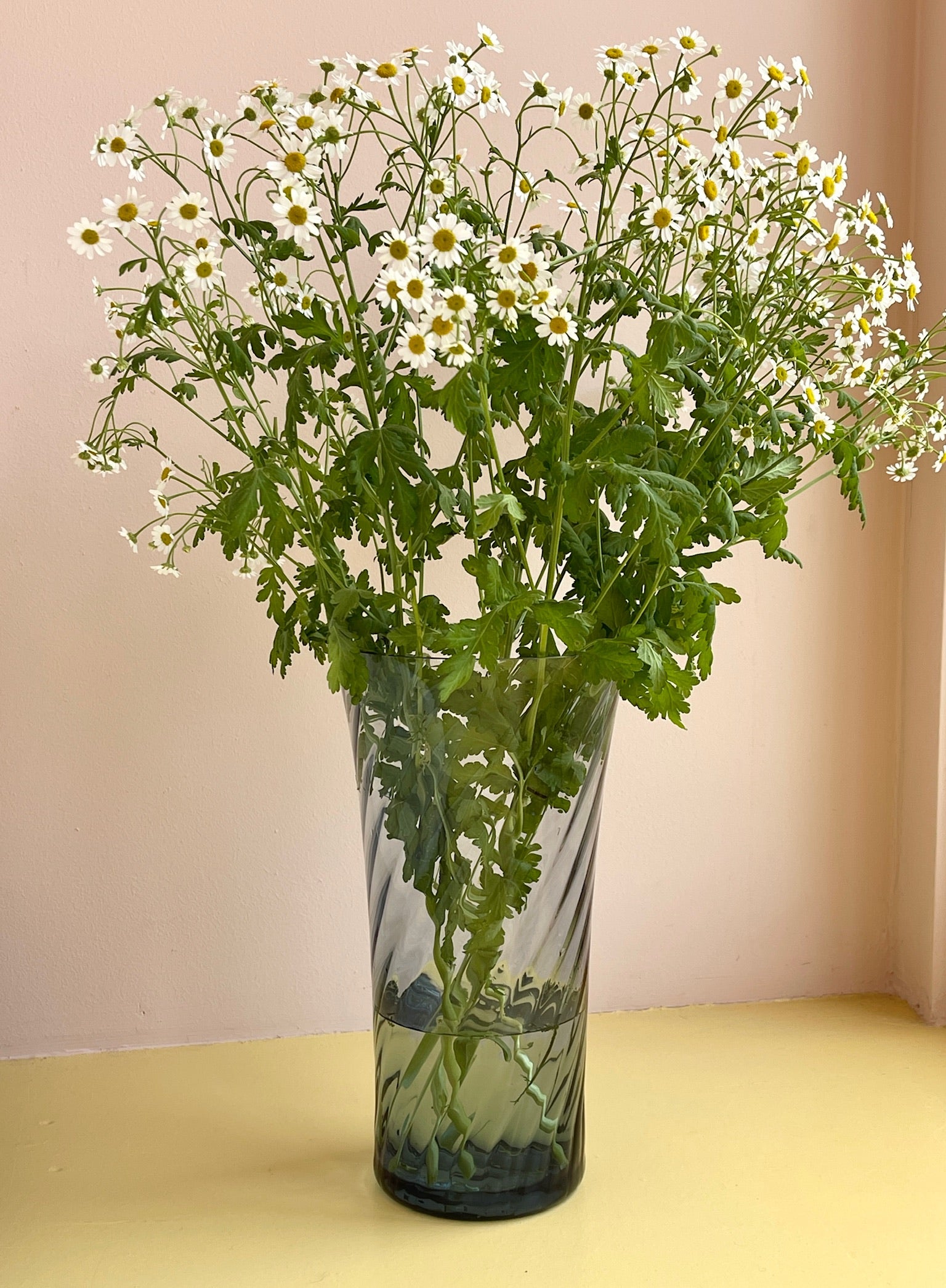 Stilleben Concave Vase - 28 cm⼁Swirl Vase Atlantic Blue