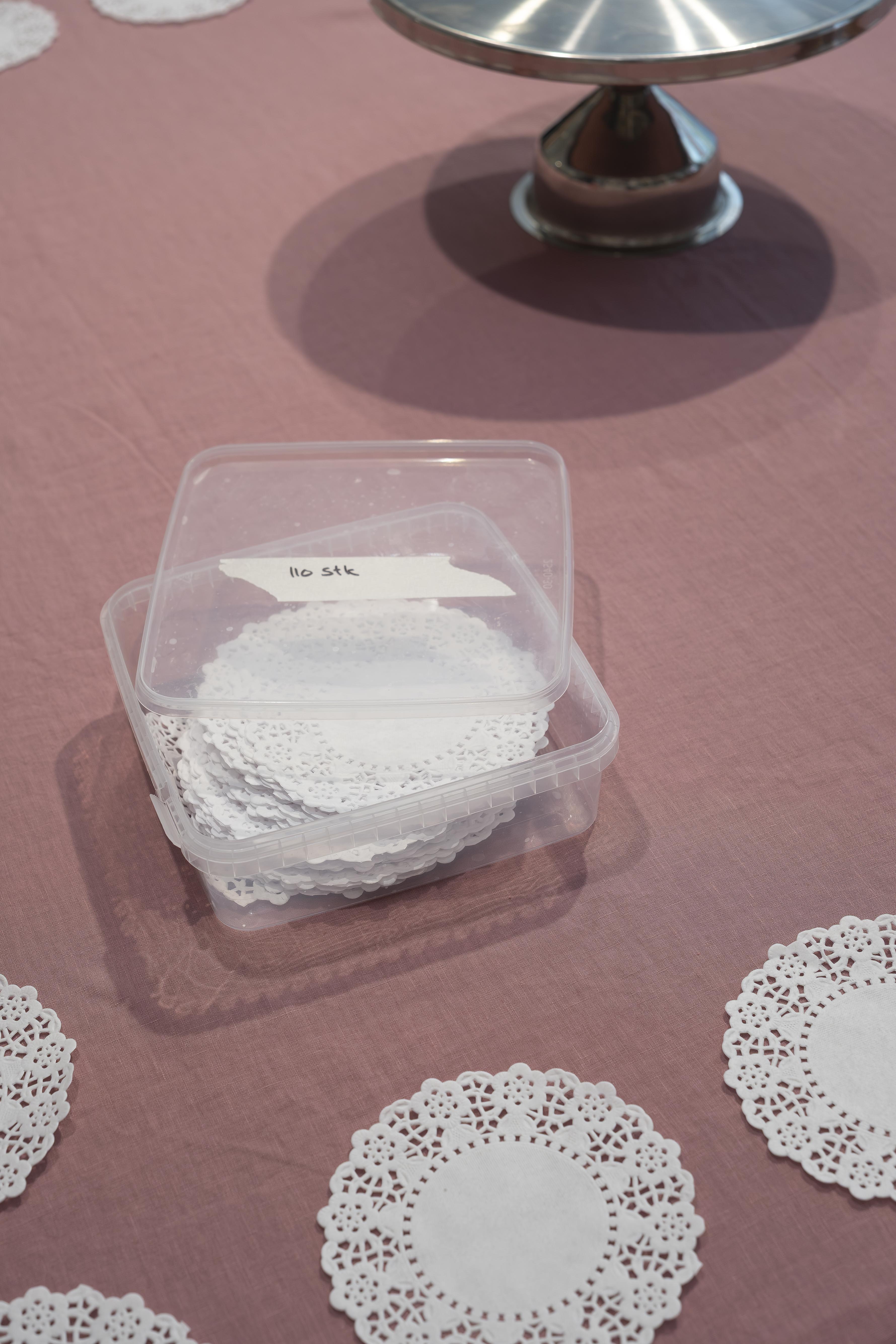 STILLEBEN-AROUND-THE-TABLE-KLARAS-TABLE_022.jpg