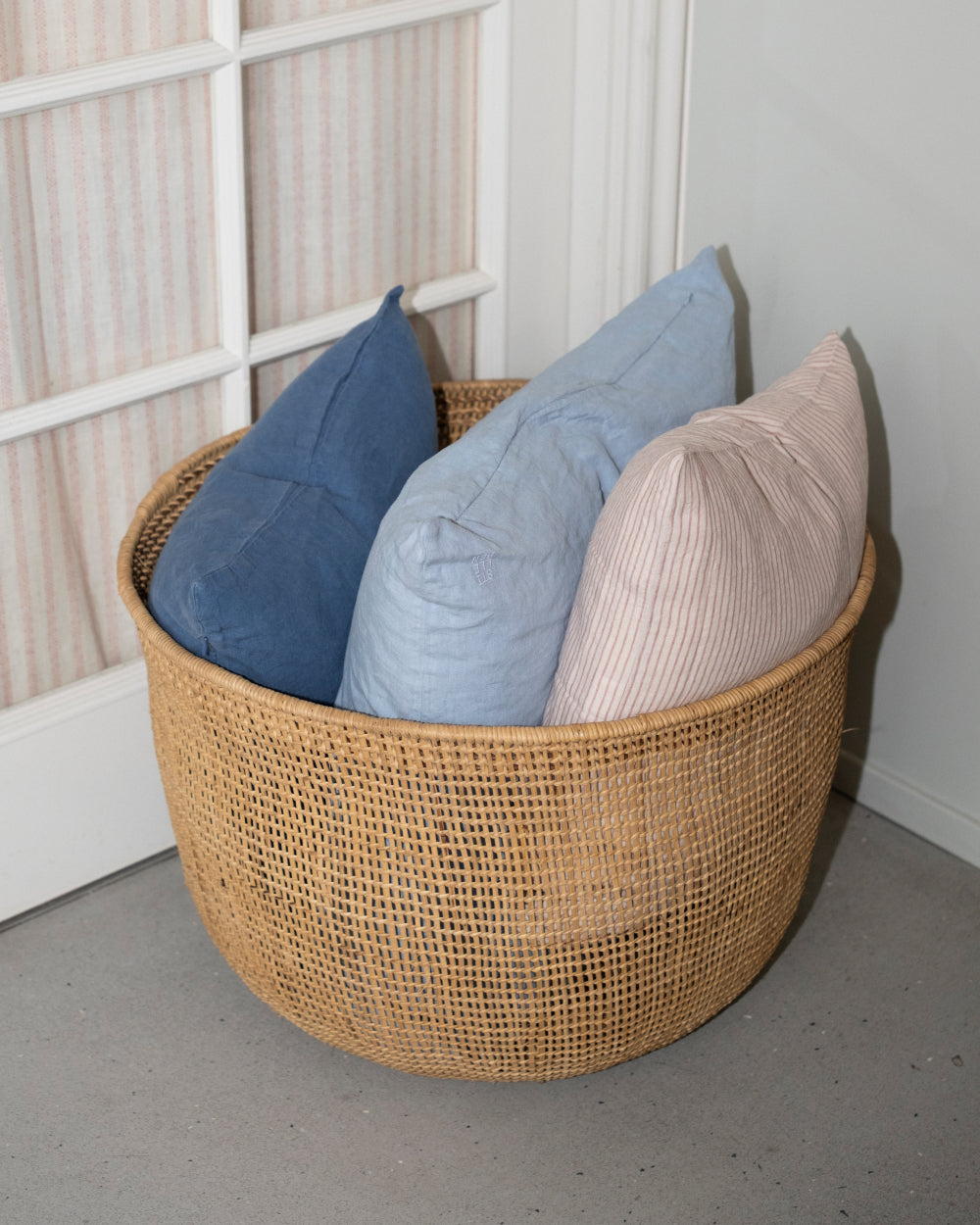 STILLEBEN-HEADER-CUSHIONCOVERS-MOBILE.jpg